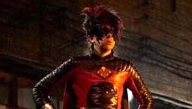 Vilão de Kick-Ass tem visual inspirado em David Bowie