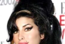 Holy Fuck! Amy Winehouse morreu!