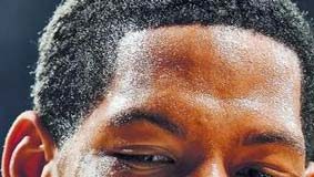 Por Satã! Jogador de basquete está fazendo uma Batcaverna em casa!