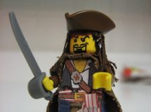 Piratas do Caribe vão virar pecinhas de Lego