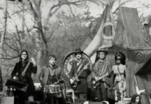 The Raconteurs – Consolers of the Lonely