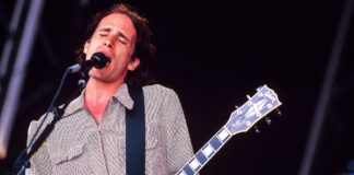 Covers melhores que as originais: Hallelujah e a interpretação definitiva de Jeff Buckley Delfos, Jeff Buckley