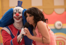 Bingo: O Rei das Manhãs é a cinebiografia não autorizada de um certo palhaço televisivo Delfos, Bingo: O Rei das Manhãs