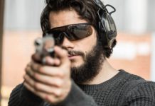 O Assassino: O Primeiro Alvo erra a mira Delfos, O Assassino, O Primeiro Alvo