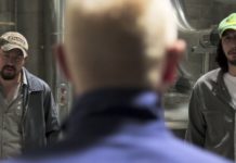 Logan Lucky: Roubo em Família traz de volta o diretor prolífico Logan Lucky, Delfos