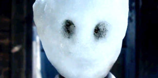 Boneco de Neve: um péssimo policial no meio do gelo Delfos, Boneco de Neve