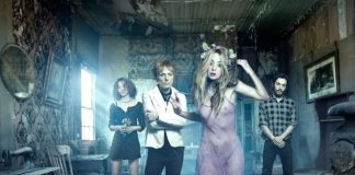 Dica Musical do Dia: Queenadreena Queenadreena, Delfos