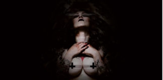 Os Melhores Álbuns de 2017 Melhores Álbuns de 2017, Delfos