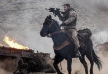 12 Heróis coloca o Thor contra a Al Qaeda Delfos, 12 Heróis