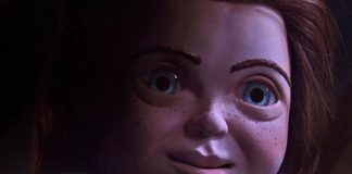 Crítica Brinquedo Assassino: esta é pelo Tupac! Crítica Brinquedo Assassino, Brinquedo Assassino, Chucky, Mark Hamill, Delfos