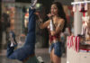 Crítica Mulher-Maravilha 1984: might as well jump! Crítica Mulher Maravilha 1984, Mulher-Maravilha 1984, DC, Warner, Gal Gadot, Delfos