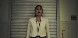 Crítica Longlegs Vínculo Mortal: Salve, Satanás! Longlegs, Vínculo Mortal, Nicolas Cage, Terror, Delfos