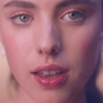 a-substancia-Margaret-Qualley