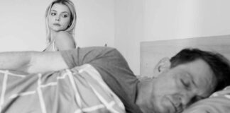 Crítica Carcaça: habemus um WOTY Carcaça, Paulo Miklos, Delfos