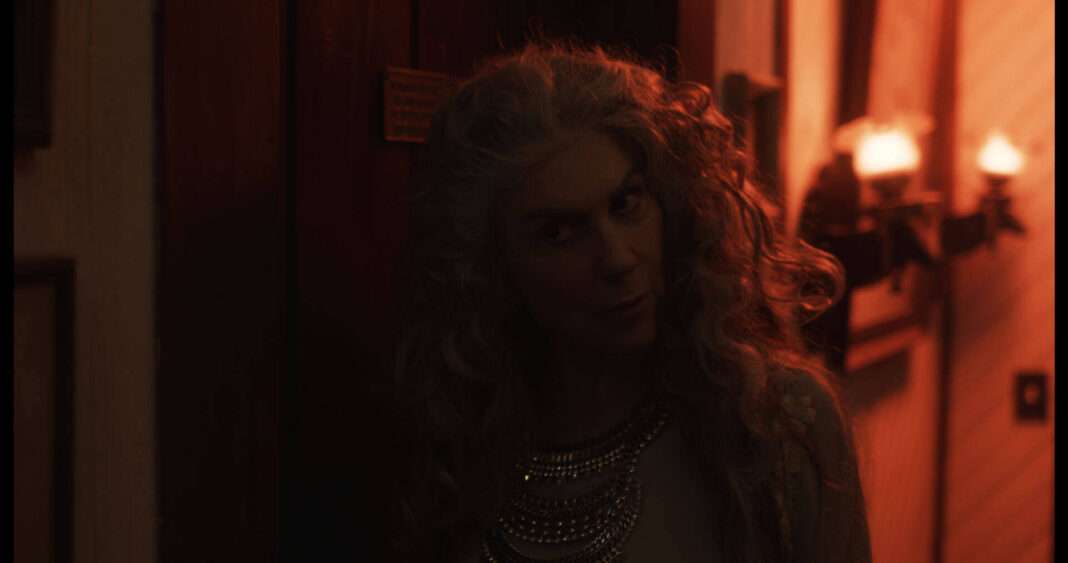 Apanhador de Almas, Kiara Castanho, Delfos