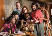 Crítica Perfeitos Desconhecidos: Can you remember my name? Perfeitos Desconhecidos, Danton Mello, Debora Lamm, Fabrício Boliveira, Giselle Itié, Luigi Montez, Madu Almeida, Sheron Menezes, Delfos