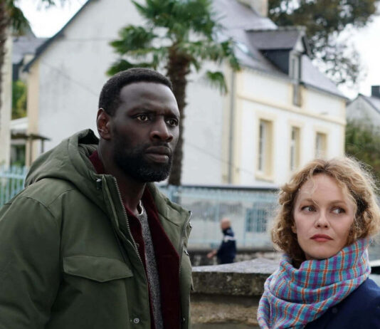 Crítica Fora de Controle: Supercine sem poderes Fora de Controle, Anne Le Ny, Omar Sy, Delfos