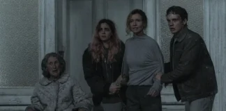 Crítica A Morte do Demônio Em Chamas: Burn, zombie, burn Evil Dead Burn, A Morte do Demônio Em Chamas, Delfos, Sony