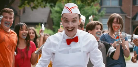 Crítica O Sorveteiro: All my flavors are guaranteed to satisfy O Sorveteiro, Ice Cream Man, Eli Roth, Diamond Filmes, Delfos