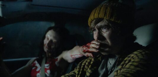 Crítica Resident Evil, o filme: it’s raining men Resident Evil, Zach Cregger, Delfos